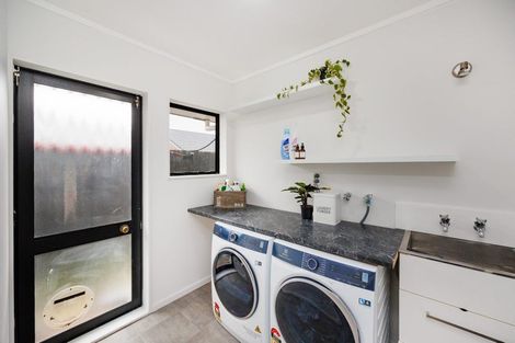 Photo of property in 28 Jefferson Crescent, Milson, Palmerston North, 4414