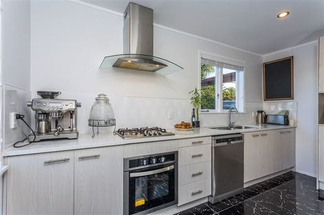 Photo of property in 125 Mount Smart Road, Onehunga, Auckland, 1061