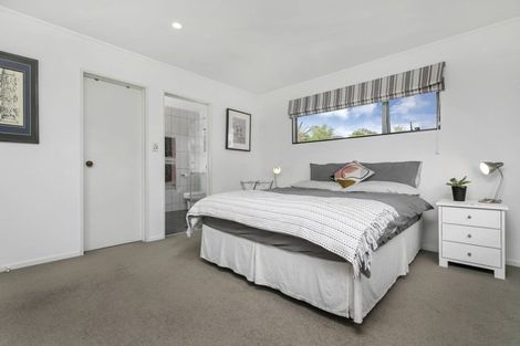 Photo of property in 2/143a Mokoia Road, Birkenhead, Auckland, 0626