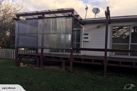 Photo of property in 24 Justin Place, Te Atatu Peninsula, Auckland, 0610