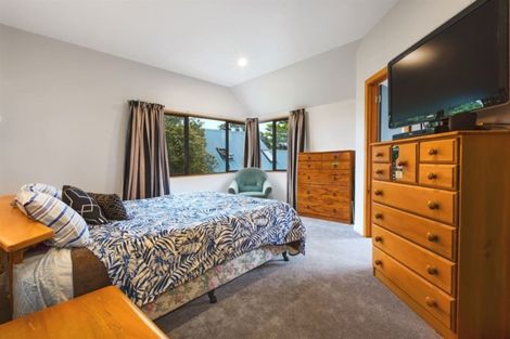 Photo of property in 62b Ngaio Road, Waikanae, 5036