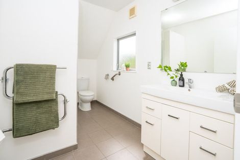 Photo of property in 1/12 Agra Crescent, Khandallah, Wellington, 6035