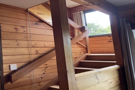 Photo of property in 4/52 Kelburn Parade, Kelburn, Wellington, 6012