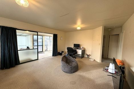 Photo of property in 50d Lanark Street, Balclutha, 9230