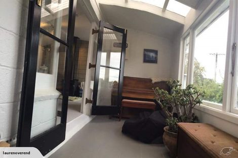 Photo of property in 29 Kauri Point Road, Laingholm, Auckland, 0604