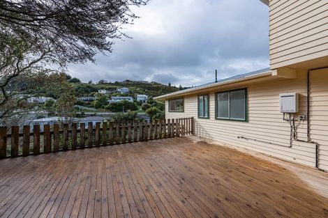 Photo of property in 4 Glen Alton Avenue, Paparangi, Wellington, 6037