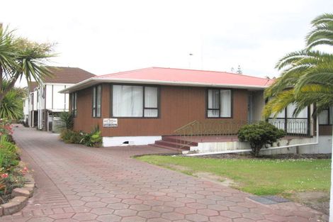 Photo of property in 4112 Great North Road, Glen Eden, Auckland, 0602