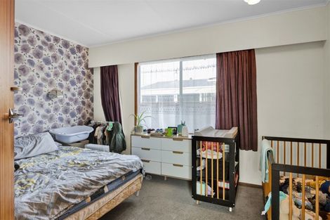 Photo of property in 2 Climie Crescent, Hawera, 4610