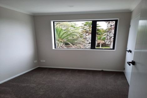 Photo of property in 1/66 Swanson Road, Henderson, Auckland, 0610