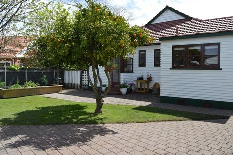 Photo of property in 78 Savage Crescent, West End, Palmerston North, 4412