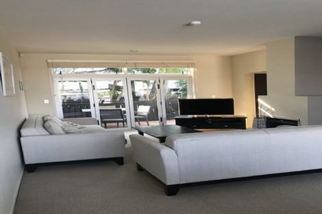 Photo of property in 6m Carlton Gore Road, Grafton, Auckland, 1023