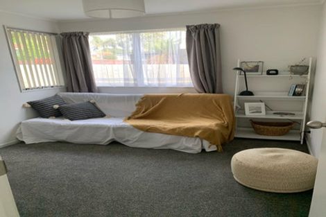 Photo of property in 1/45 Everglade Drive, Goodwood Heights, Auckland, 2105