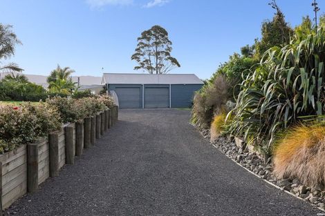 Photo of property in 37 Pahoia Beach Road, Whakamarama, Tauranga, 3172
