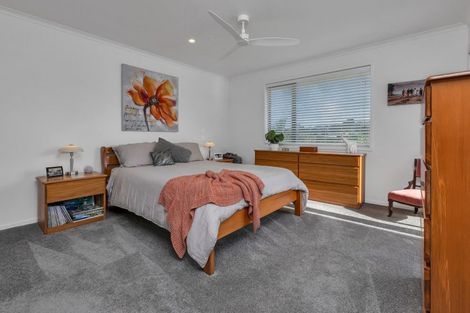 Photo of property in 10 Pukeko Street, Ruakaka, 0116