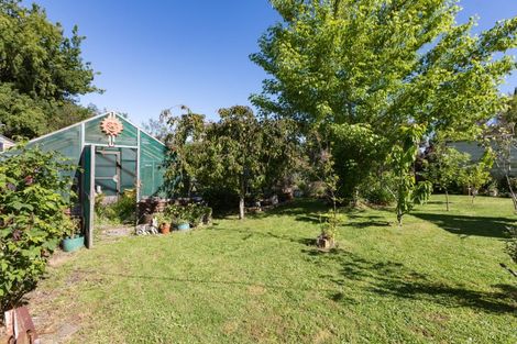 Photo of property in 16 Eagle Street, Waipawa, 4210