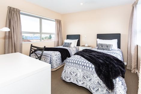 Photo of property in 8c Broadbent Street, Riccarton, Christchurch, 8041