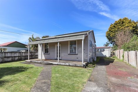 Photo of property in 43 Brookes Street, Inglewood, 4330