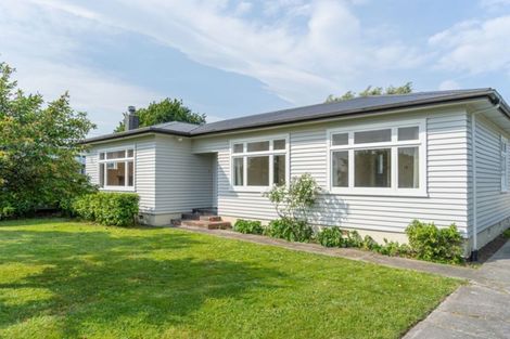 Photo of property in 37 Dublin Street, Martinborough, 5711