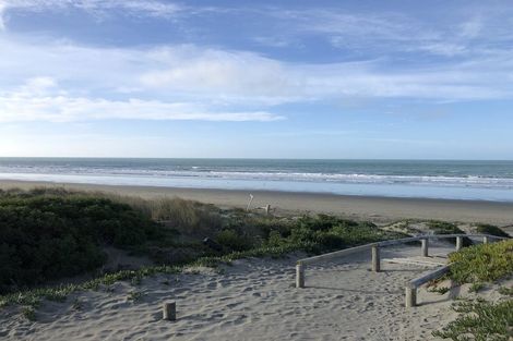 Photo of property in 344 Marine Parade, New Brighton, Christchurch, 8061