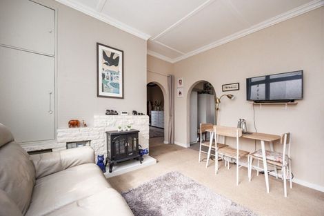 Photo of property in 42 Shamrock Street, Takaro, Palmerston North, 4412