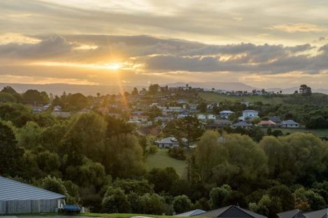 Photo of property in 17 Greenvale Place, Welcome Bay, Tauranga, 3112