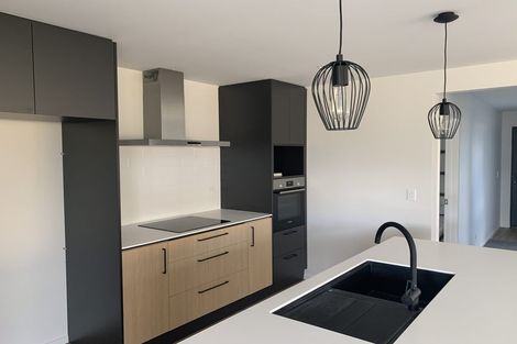 Photo of property in 38 Eileen Way, Rolleston, 7615