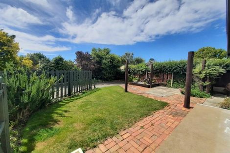 Photo of property in 2/200 Withells Road, Avonhead, Christchurch, 8042