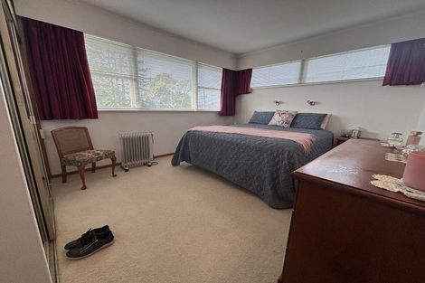Photo of property in 18 Lyndhurst Road, Te Atatu South, Auckland, 0610