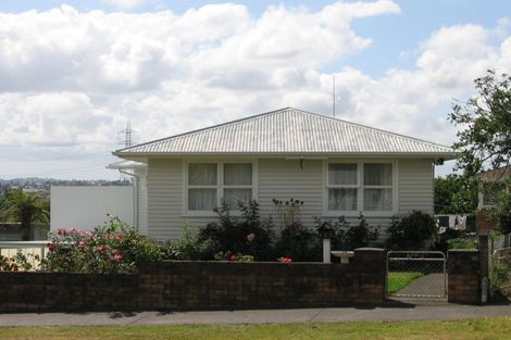 Photo of property in 167 Avondale Road, Avondale, Auckland, 1026