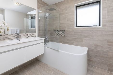 Photo of property in 2/17 Cunningham Place, Halswell, Christchurch, 8025