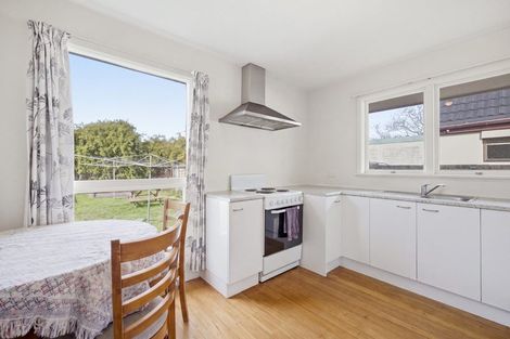 Photo of property in 2/102 Wainoni Road, Avondale, Christchurch, 8061