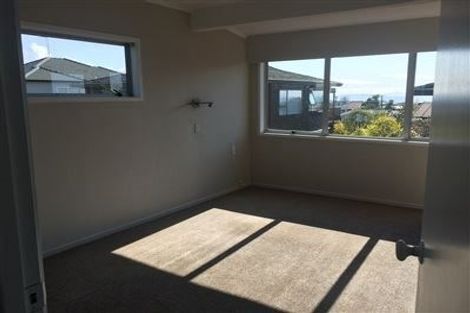 Photo of property in 83 Aberdeen Road, Castor Bay, Auckland, 0620