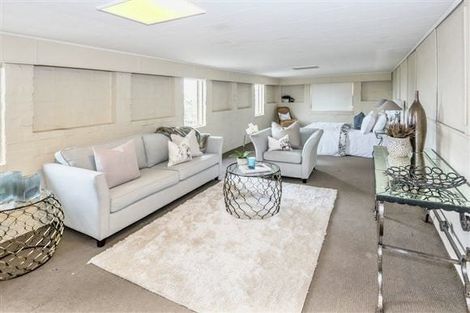 Photo of property in 6 Montgomery Crescent, Cockle Bay, Auckland, 2014