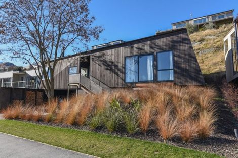 Photo of property in 61 Mcdonnell Road, Arrowtown, 9302