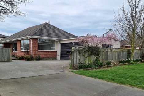 Photo of property in 16 Worthy Street, Ilam, Christchurch, 8041