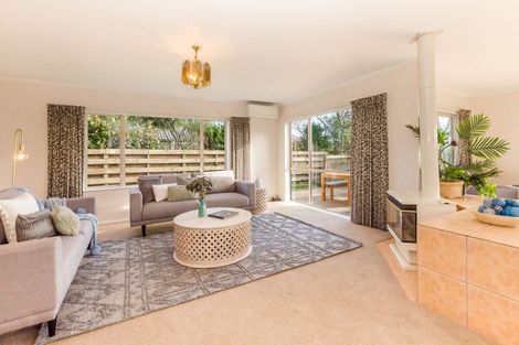 Photo of property in 24 Cedar Drive, Paraparaumu Beach, Paraparaumu, 5032