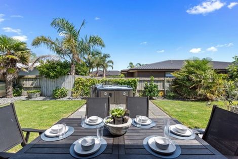 Photo of property in 20 Excelsa Place, Papamoa Beach, Papamoa, 3118