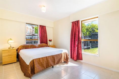 Photo of property in 14 Calman Place, Chatswood, Auckland, 0626