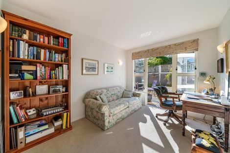 Photo of property in 1 Oakmont, Heretaunga, Upper Hutt, 5018