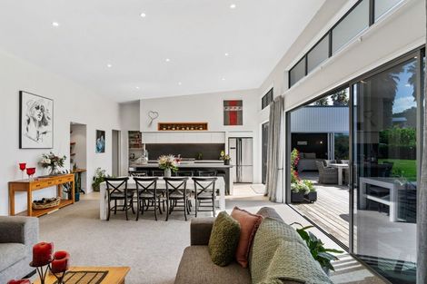 Photo of property in 14 Titoki Lane, Whangamata, 3691