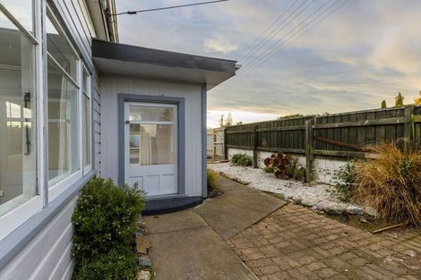 Photo of property in 12 Rhodes Street, Waimate, 7924
