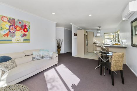 Photo of property in 70c Kayes Road, Pukekohe, 2120
