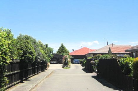 Photo of property in 2/52a Steadman Road, Broomfield, Christchurch, 8042