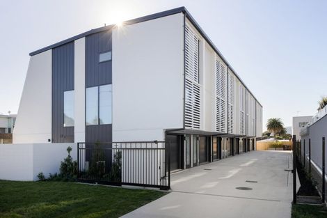 Photo of property in 3/17 Victoria Road, Mount Maunganui, 3116