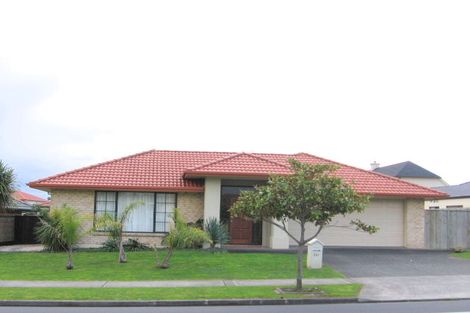Photo of property in 241 Kilkenny Drive, East Tamaki Heights, Auckland, 2016