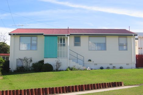 Photo of property in 9 Arero Place, Titahi Bay, Porirua, 5022