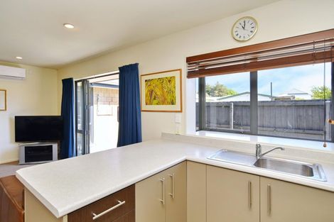 Photo of property in 26c Sawyers Arms Road, Northcote, Christchurch, 8052
