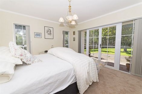 Photo of property in 195 Taiapa Road, Muriwai, Waimauku, 0881