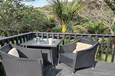 Photo of property in 10-12 Glenesk Road, Piha, New Lynn, 0772