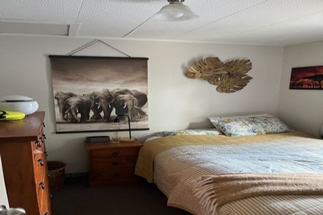 Photo of property in 22 Merida Place, Unsworth Heights, Auckland, 0632